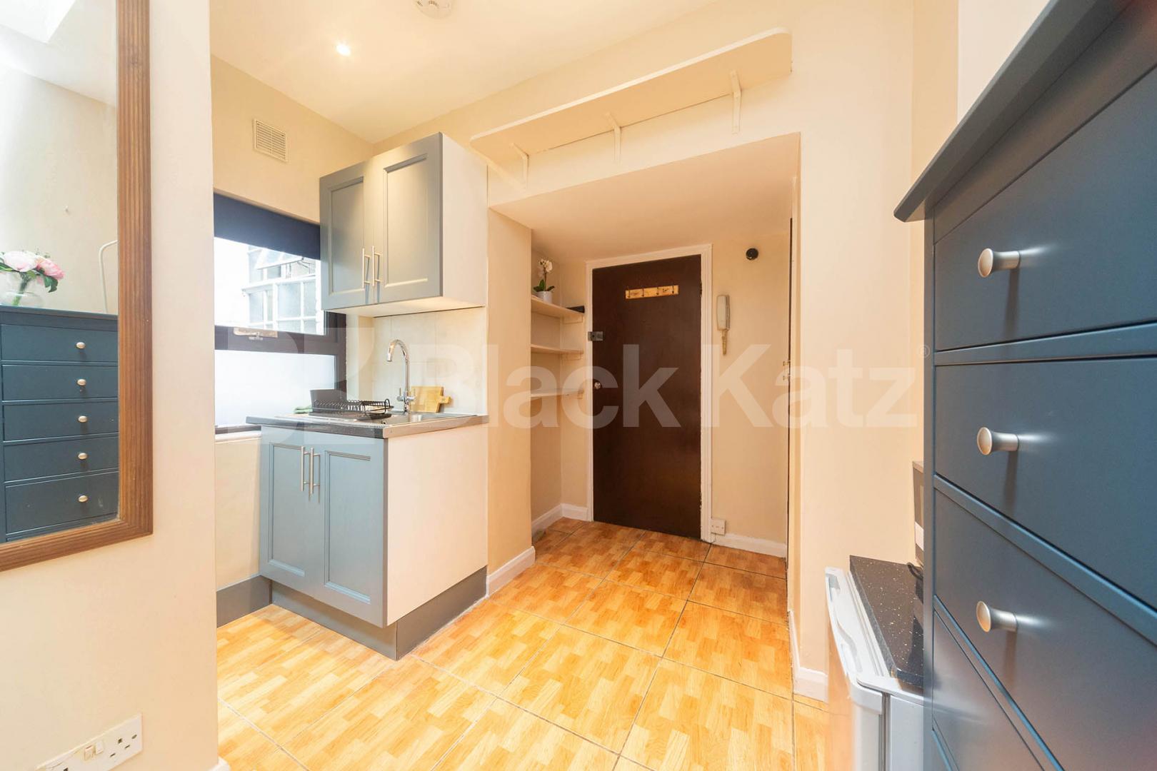 Superbly located studio in amazing location Inc. electricity Cranleigh Street, Camden